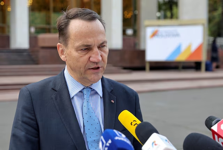 Mỹ khai trương căn cứ tên lửa ở Ba Lan trước thời điểm ông Trump nhậm chức- Ảnh 1. Mỹ khai trương căn cứ tên lửa ở Ba Lan trước thời điểm ông Trump nhậm chức- Ảnh 1.