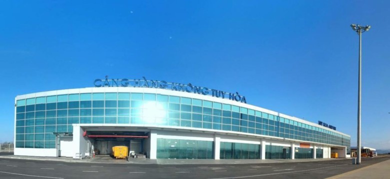 Quy hoạch lại s&acirc;n bay Tuy Ho&agrave;, n&acirc;ng c&ocirc;ng suất l&ecirc;n 3 triệu kh&aacute;ch/năm- Ảnh 1.