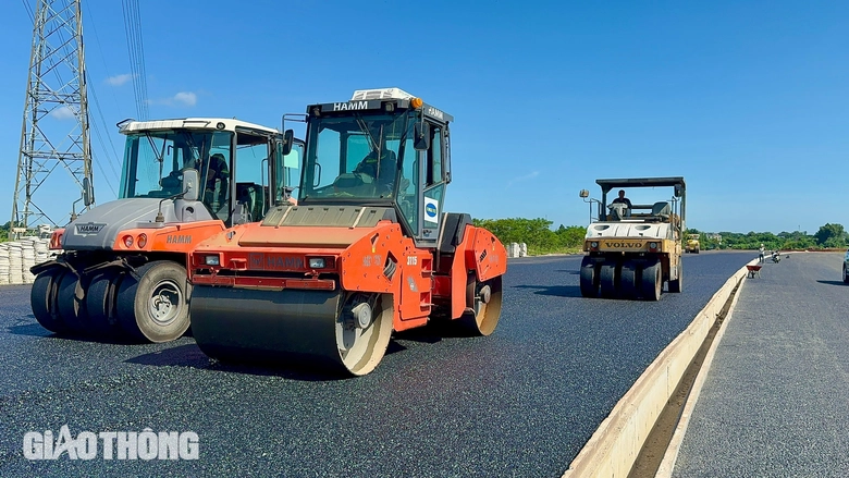 Nỗ lực th&ocirc;ng xe cao tốc Bi&ecirc;n H&ograve;a - Vũng T&agrave;u đoạn 3 v&agrave;o 30/4/2025- Ảnh 3.