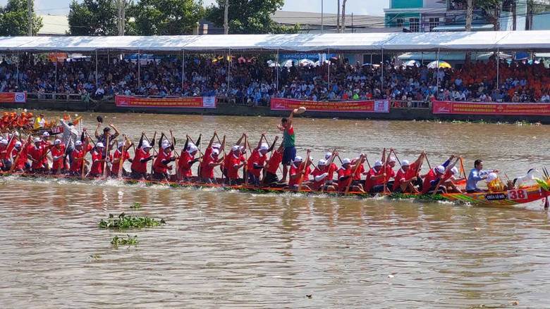 Tranh t&agrave;i s&ocirc;i nổi tại giải đua ghe ngo lớn nhất miền T&acirc;y- Ảnh 3.