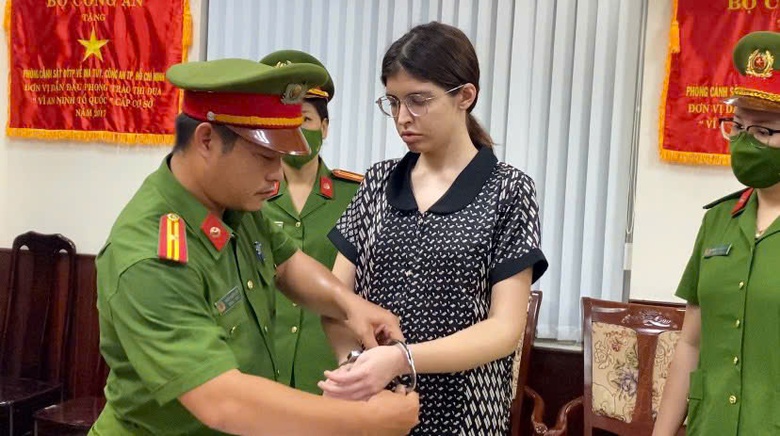 Người mẫu An Tây, ca sĩ Chi Dân, "cô tiên" Trúc Phương bị bắt vì liên quan ma túy- Ảnh 1. Người mẫu An Tây, ca sĩ Chi Dân, "cô tiên" Trúc Phương bị bắt vì liên quan ma túy- Ảnh 1.