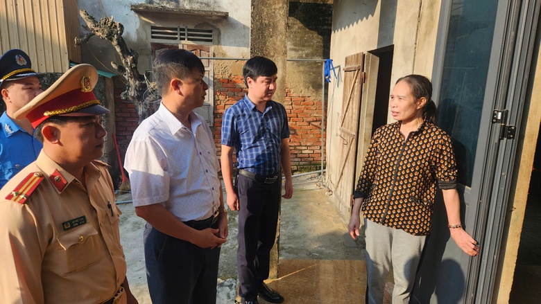 &Aacute;m ảnh chuỗi ng&agrave;y bi kịch k&eacute;o d&agrave;i sau mỗi vụ tai nạn giao th&ocirc;ng- Ảnh 1.