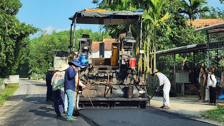 Đẩy nhanh tiến độ, quyết ho&agrave;n th&agrave;nh duy tu QL24 qua Quảng Ng&atilde;i trước tết Nguy&ecirc;n đ&aacute;n- Ảnh 1.