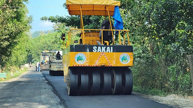 Đẩy nhanh tiến độ, quyết ho&agrave;n th&agrave;nh duy tu QL24 qua Quảng Ng&atilde;i trước tết Nguy&ecirc;n đ&aacute;n- Ảnh 2.