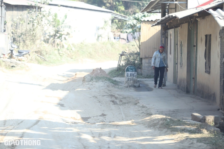 Dân khổ vì đường tỉnh ở Bắc Kạn như "ruộng cày"- Ảnh 10. Dân khổ vì đường tỉnh ở Bắc Kạn như "ruộng cày"- Ảnh 10.