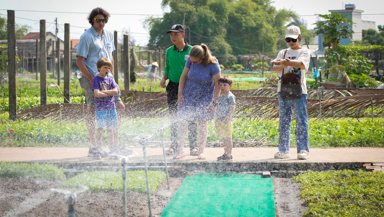 M&ecirc; mẩn vẻ đẹp L&agrave;ng du lịch tốt nhất thế giới năm 2024 ở Quảng Nam- Ảnh 12.