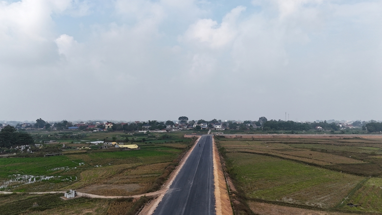 Đường liên kết vùng, nối Bắc Giang với Thái Nguyên và Vĩnh Phúc sắp hoàn thành- Ảnh 6. Đường liên kết vùng, nối Bắc Giang với Thái Nguyên và Vĩnh Phúc sắp hoàn thành- Ảnh 6.