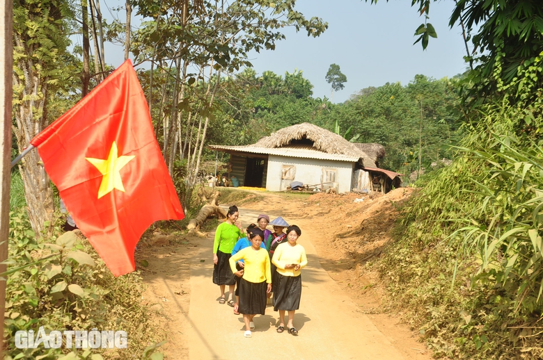 Ấm &aacute;p ng&agrave;y hội Đại đo&agrave;n kết to&agrave;n d&acirc;n tộc ở L&agrave;ng Nủ- Ảnh 1.