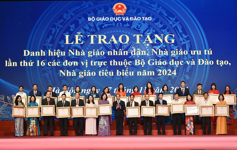 T&ocirc;n vinh 337 nh&agrave; gi&aacute;o ti&ecirc;u biểu năm 2024- Ảnh 1.