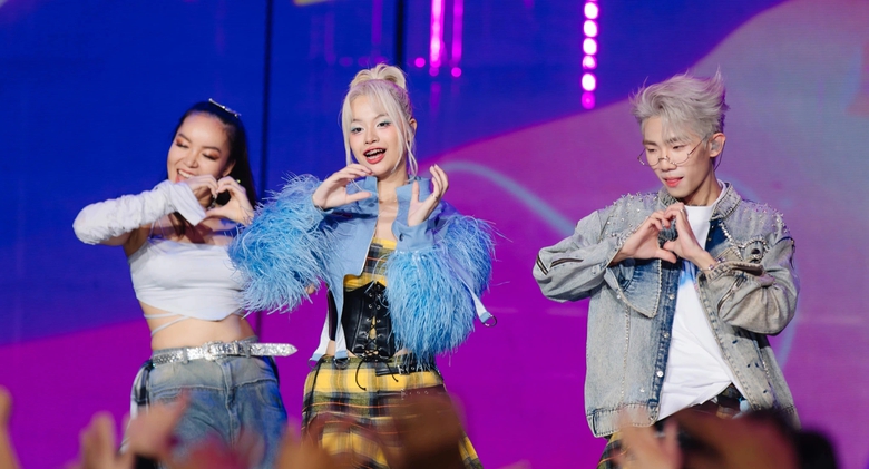 Rap Việt m&ugrave;a 4: B Ray đối đầu trực diện với Karik- Ảnh 1.