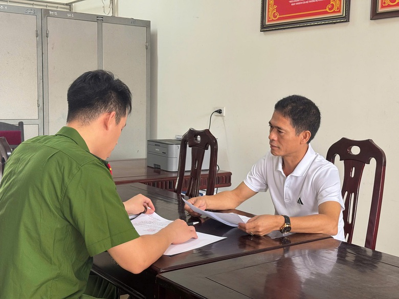 Một gi&aacute;m đốc doanh nghiệp bị khởi tố v&igrave; x&acirc;m phạm quyền sở hữu c&ocirc;ng nghiệp- Ảnh 1.