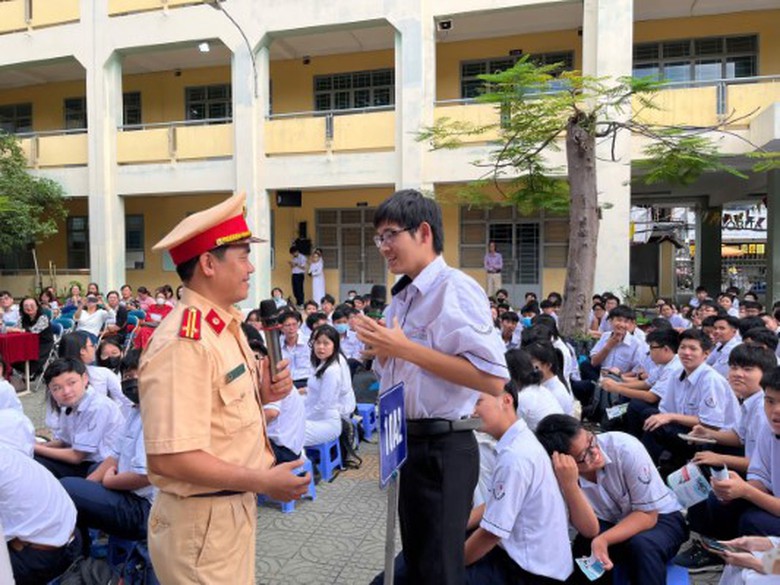 CSGT TP.HCM xử l&yacute; hơn 6.600 học sinh, phụ huynh vi phạm giao th&ocirc;ng trong th&aacute;ng cao điểm- Ảnh 3.