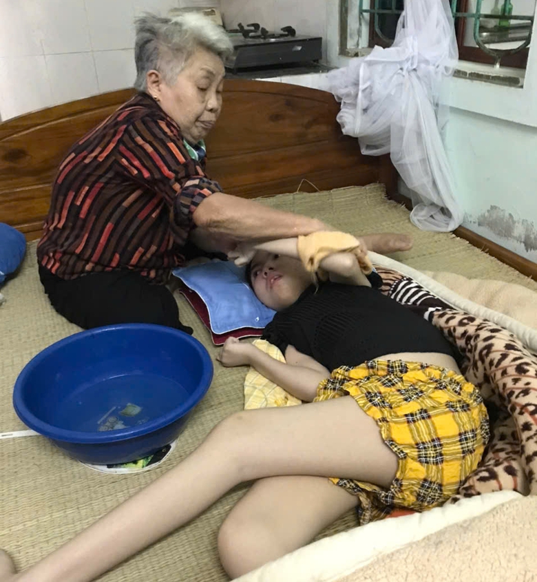 Gia cảnh bần cùng của thầy giáo có con trai bị tai nạn chấn thương sọ não- Ảnh 2. Gia cảnh bần cùng của thầy giáo có con trai bị tai nạn chấn thương sọ não- Ảnh 2.