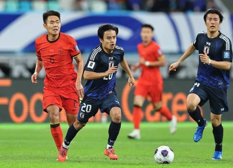 V&ograve;ng loại World Cup 2026: Thắng đẹp Trung Quốc, Nhật Bản chạm một tay v&agrave;o v&eacute; đi tiếp - Ảnh 1.