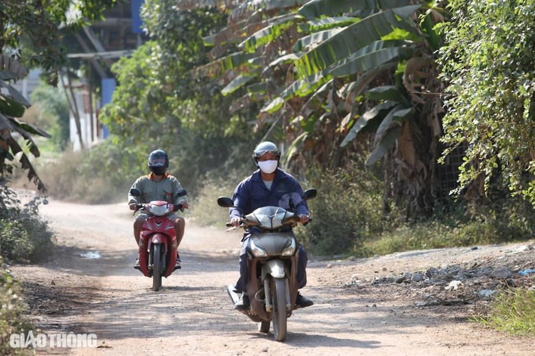 Thái Nguyên: Người dân khốn khổ vì bụi do xe chở đất phục vụ dự án- Ảnh 5. Thái Nguyên: Người dân khốn khổ vì bụi do xe chở đất phục vụ dự án- Ảnh 5.