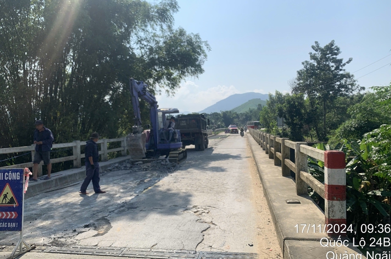 Đua tiến độ ho&agrave;n th&agrave;nh sửa chữa loạt cầu tr&ecirc;n quốc lộ qua Quảng Ng&atilde;i trước Tết- Ảnh 3.