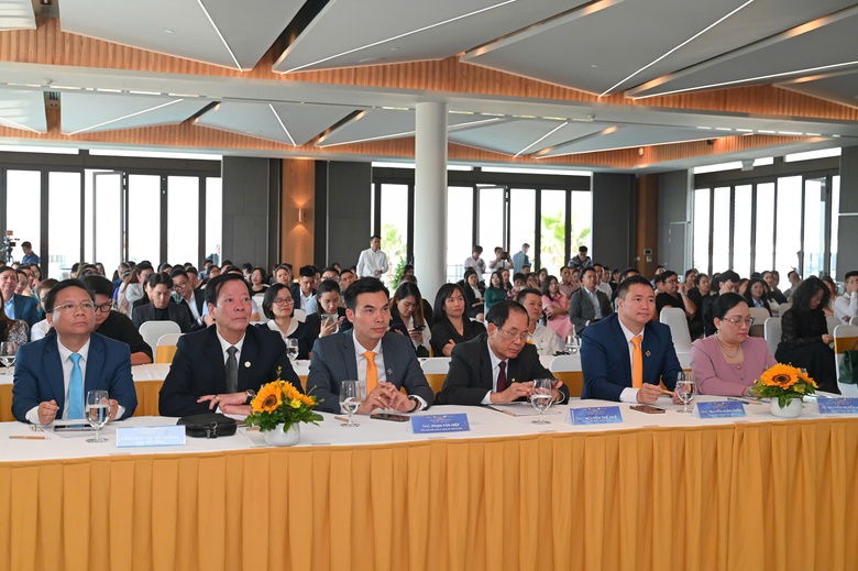 Những tuyến đường mới đưa khách Trung Quốc đến Quảng Ninh- Ảnh 5. Những tuyến đường mới đưa khách Trung Quốc đến Quảng Ninh- Ảnh 5.