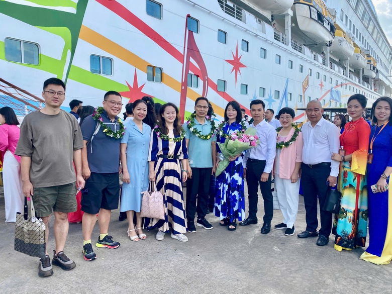 Hơn 300 doanh nghiệp chung tay k&iacute;ch cầu chương tr&igrave;nh "Quảng Ninh - Điểm đến bốn m&ugrave;a"- Ảnh 2.