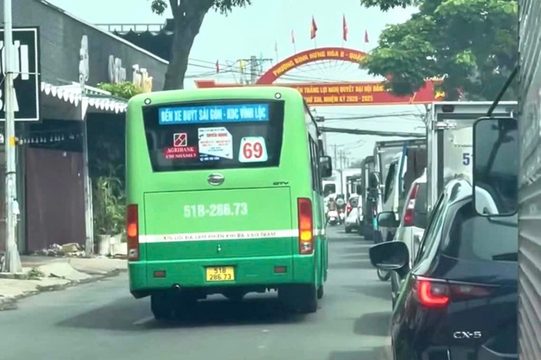 TP.HCM y&ecirc;u cầu đ&igrave;nh chỉ 2 năm đối với t&agrave;i xế xe bu&yacute;t đi ngược chiều- Ảnh 1.