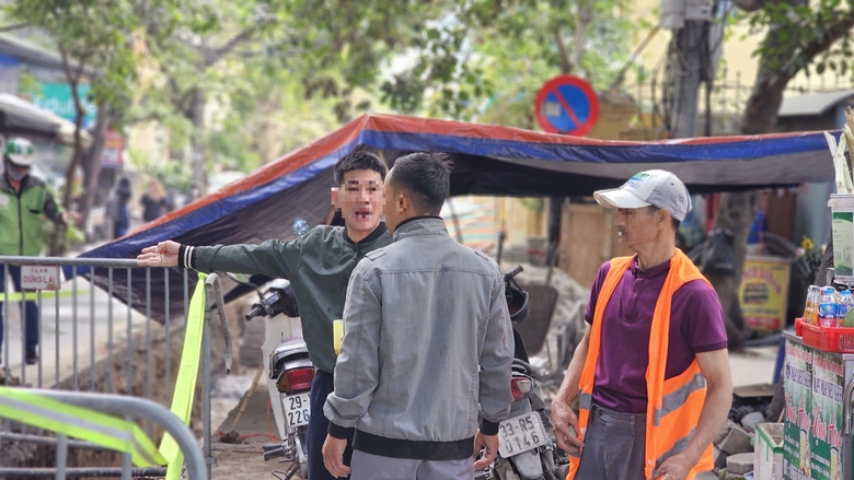 Hiện trường nơi phát hiện gần 150 bộ hài cốt ở phố Tây Sơn- Ảnh 6. Hiện trường nơi phát hiện gần 150 bộ hài cốt ở phố Tây Sơn- Ảnh 6.