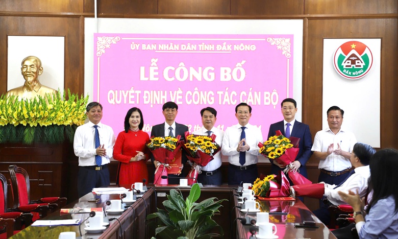 Gi&aacute;m đốc Sở Giao th&ocirc;ng vận tải l&agrave;m Ch&aacute;nh văn ph&ograve;ng UBND tỉnh Đắk N&ocirc;ng- Ảnh 2.