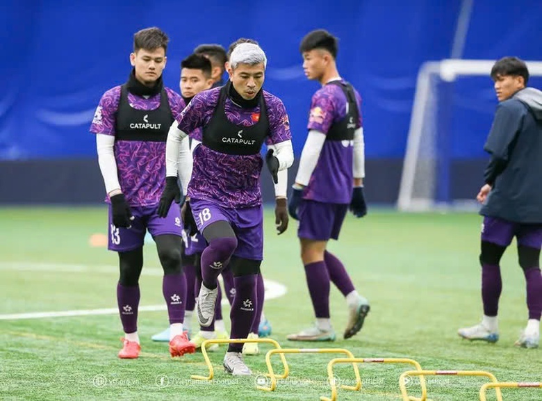 Tuyển Việt Nam tập trên sân đặc biệt nhất tại Hàn Quốc- Ảnh 1. Tuyển Việt Nam tập trên sân đặc biệt nhất tại Hàn Quốc- Ảnh 1.