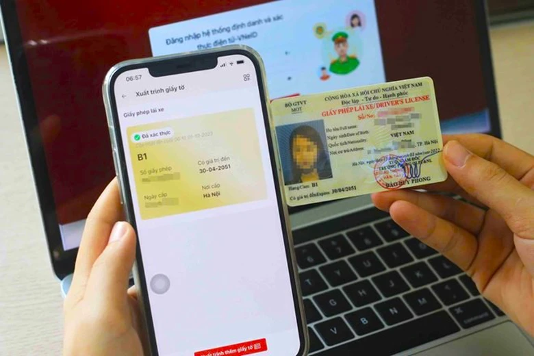 Kết nối dữ liệu, người d&acirc;n dễ d&agrave;ng ngồi nh&agrave; đổi GPLX- Ảnh 1.