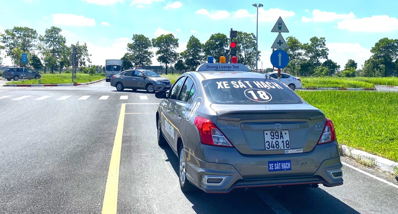 Thi s&aacute;t hạch l&aacute;i xe đang được gi&aacute;m s&aacute;t thế n&agrave;o?- Ảnh 1.