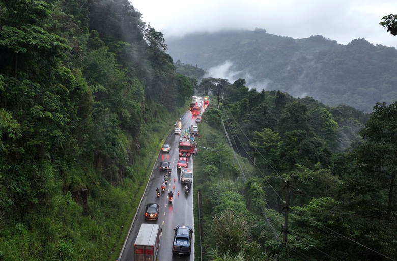 Khắc phục nhiều điểm đen tai nạn giao th&ocirc;ng tr&ecirc;n quốc lộ 20 qua L&acirc;m Đồng- Ảnh 2.