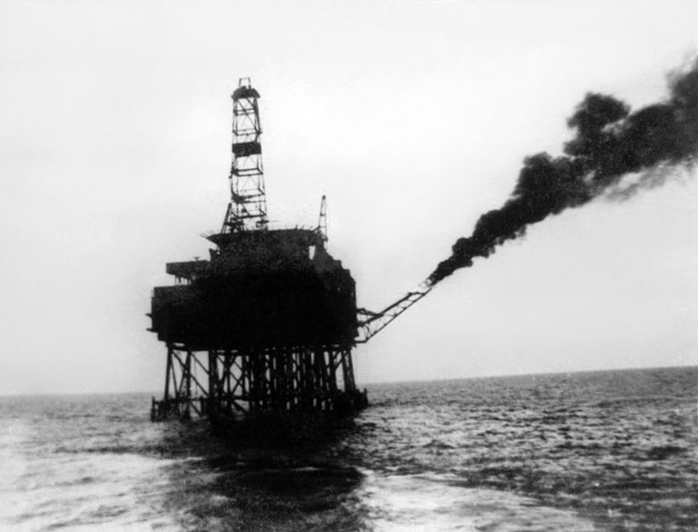 Petrovietnam kỷ niệm 63 năm Ngày truyền thống ngành Dầu khí Việt Nam- Ảnh 3. Petrovietnam kỷ niệm 63 năm Ngày truyền thống ngành Dầu khí Việt Nam- Ảnh 3.