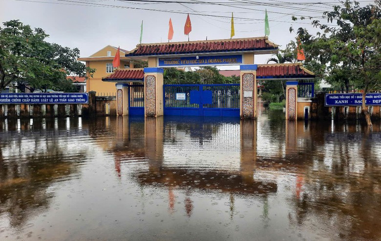 Hơn 170 hộ d&acirc;n v&ugrave;ng nguy cơ sạt lở Thừa Thi&ecirc;n - Huế được di dời đến nơi an to&agrave;n- Ảnh 2.