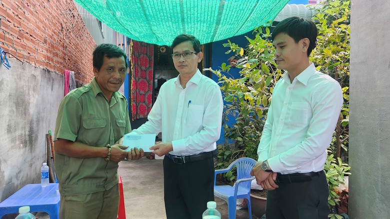 C&ugrave;ng h&agrave;nh động để bớt đi những c&acirc;u chuyện nh&oacute;i l&ograve;ng sau mỗi vụ tai nạn giao th&ocirc;ng- Ảnh 1.