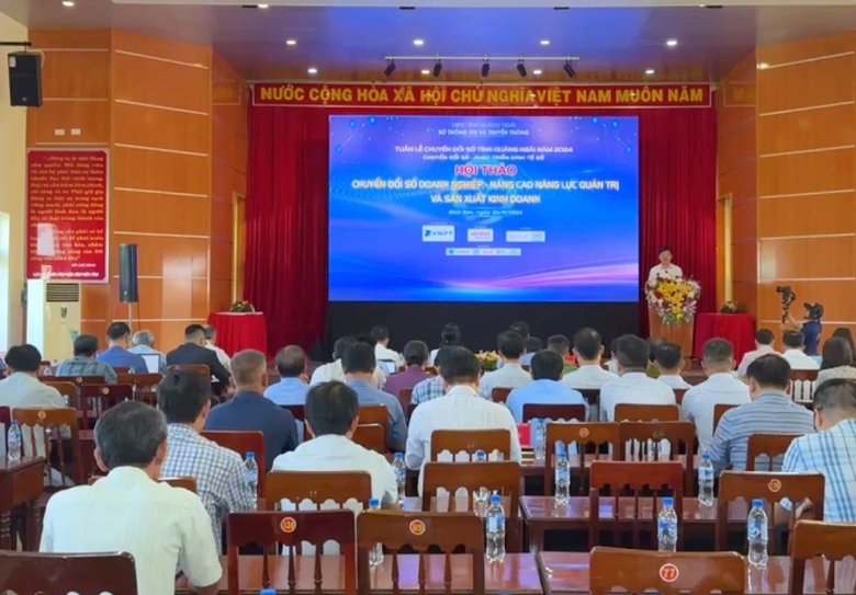 Quảng Ng&atilde;i đồng h&agrave;nh c&ugrave;ng doanh nghiệp trong chuyển đổi số- Ảnh 2.