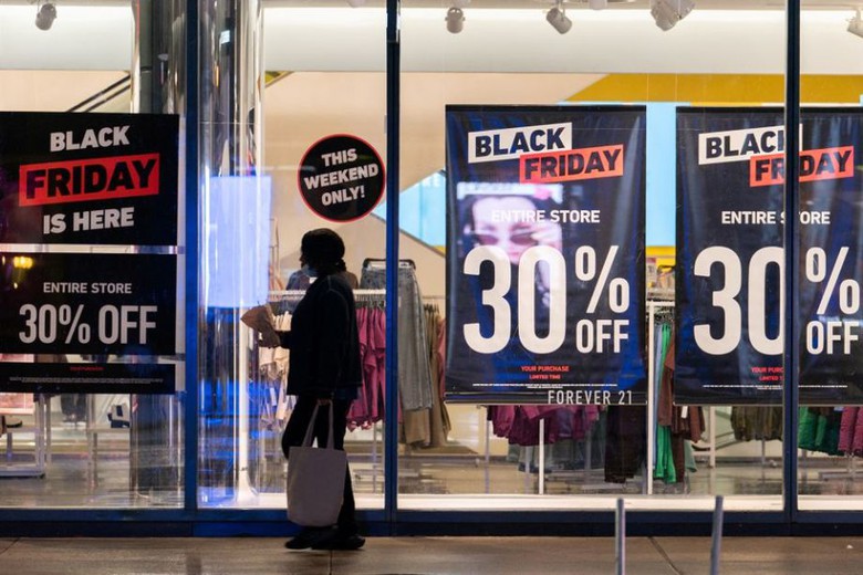 Cẩn trọng khi mua h&agrave;ng giảm gi&aacute; dịp Black Friday- Ảnh 1.