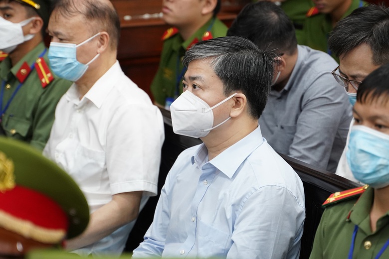 VKS khẳng định truy tố cựu B&iacute; thư Bến Tre L&ecirc; Đức Thọ 2 tội danh l&agrave; đ&uacute;ng người, đ&uacute;ng tội- Ảnh 1.