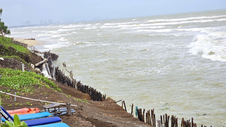 H&agrave;ng trăm m&eacute;t bờ biển Hội An sạt lở nghi&ecirc;m trọng- Ảnh 10.