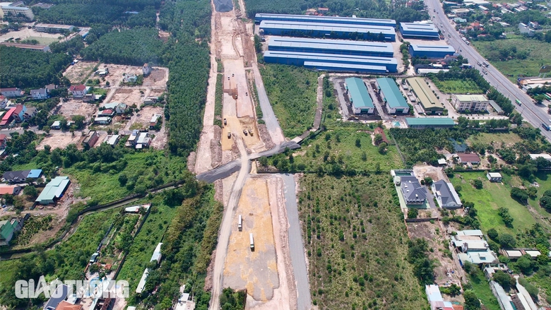 Hai huyện nhường đất tái định cư cho người dân Biên Hòa giao đất làm cao tốc- Ảnh 3. Hai huyện nhường đất tái định cư cho người dân Biên Hòa giao đất làm cao tốc- Ảnh 3.