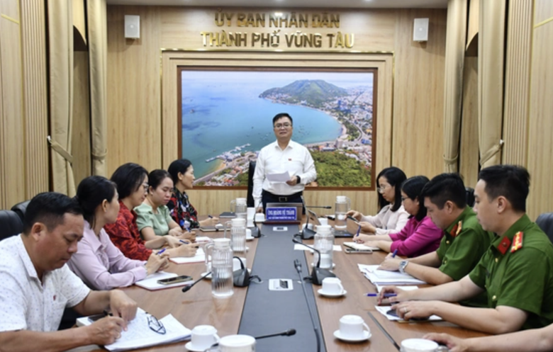 Vụ 117 người nhập viện sau ăn b&aacute;nh m&igrave; ở Vũng T&agrave;u: Chủ tịch th&agrave;nh phố triệu tập họp khẩn- Ảnh 1.