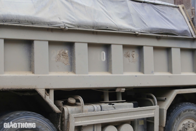 Bắc Kạn: Xe qu&aacute; tải rầm rập tr&ecirc;n đường, d&acirc;n phập phồng lo tai nạn- Ảnh 9.