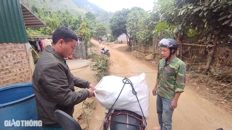 Lập chốt canh giữ đ&aacute; cảnh Suối Gi&agrave;ng ở Y&ecirc;n B&aacute;i- Ảnh 2.