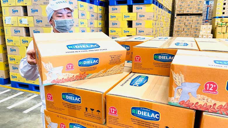 C&aacute;c sản phẩm độc đ&aacute;o được Vinamilk đầu tư R&D cho thị trường xuất khẩu như: sữa chua vị sầu ri&ecirc;ng, sữa đặc dừa, bột ăn dặm ch&agrave; l&agrave; Dielac.