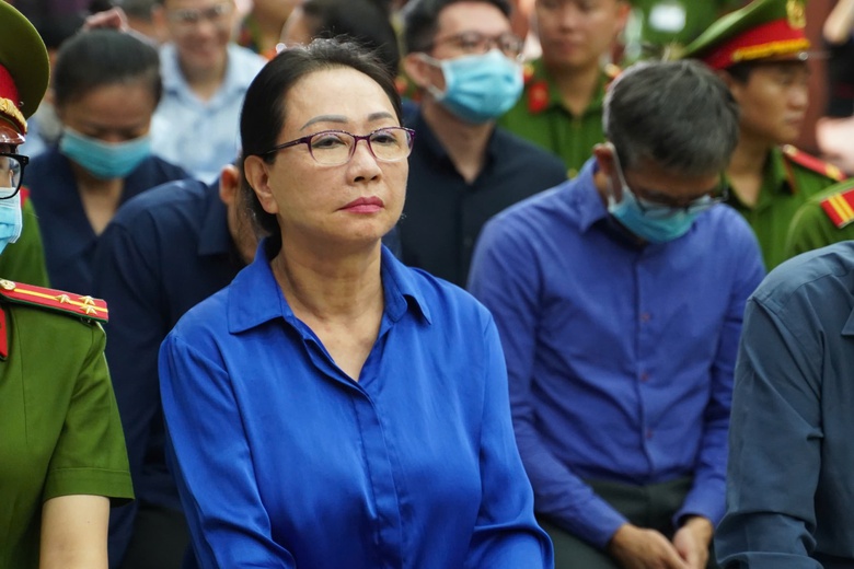 Đại gia Nguyễn Cao Trí vắng mặt tại phiên tòa phúc thẩm vụ Vạn Thịnh Phát giai đoạn 1- Ảnh 1. Đại gia Nguyễn Cao Trí vắng mặt tại phiên tòa phúc thẩm vụ Vạn Thịnh Phát giai đoạn 1- Ảnh 1.