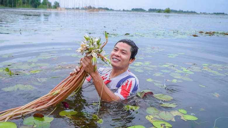 Nhạc sĩ Nguyễn Văn Chung: &ldquo;Chuyến đi với con l&agrave; để b&ugrave; đắp tuổi thơ cho ch&iacute;nh t&ocirc;i&rdquo;- Ảnh 4.
