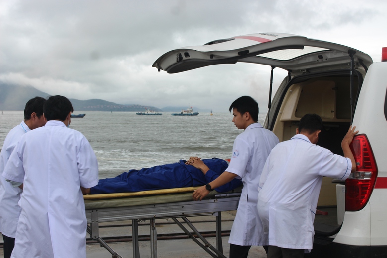 Diễn tập phối hợp t&igrave;m kiếm cứu nạn h&agrave;ng hải tại Thừa Thi&ecirc;n Huế- Ảnh 5.
