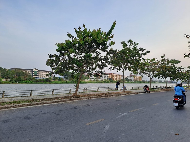 Những con đường bị &ldquo;thắt cổ chai&rdquo; ở trung t&acirc;m Cần Thơ- Ảnh 2.