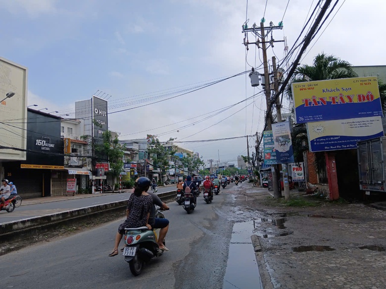 Những con đường bị &ldquo;thắt cổ chai&rdquo; ở trung t&acirc;m Cần Thơ- Ảnh 11.