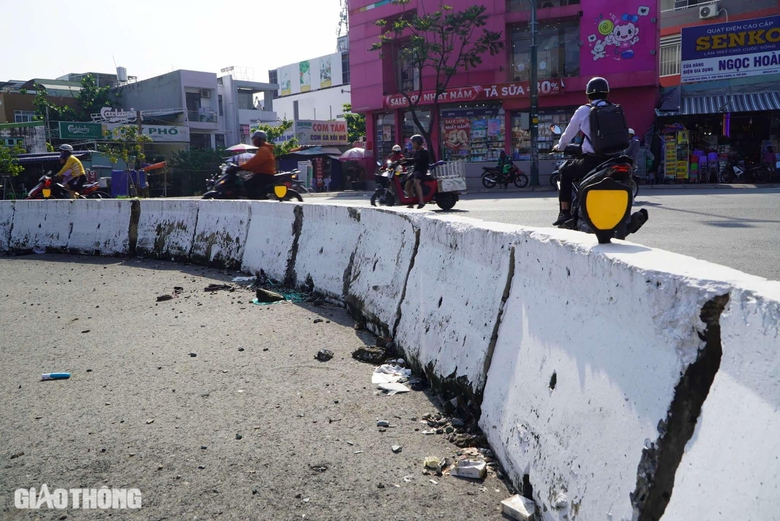 V&igrave; sao TP.HCM dỡ v&ograve;ng xuyến tr&ecirc;n đại lộ đẹp nhất nội đ&ocirc;?- Ảnh 3.