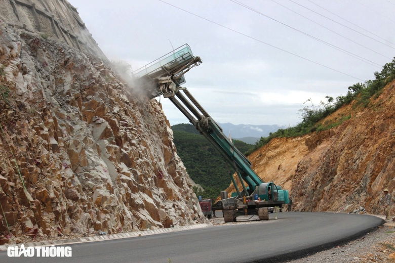 Sắp đến hẹn về đ&iacute;ch, dự &aacute;n n&acirc;ng cấp QL19 qua B&igrave;nh Định hiện thi c&ocirc;ng ra sao?- Ảnh 6.