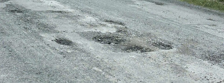 Cần Thơ: Nhiều đ&egrave;n chiếu s&aacute;ng tr&ecirc;n cầu V&agrave;m X&aacute;ng chỉ c&ograve;n trụ- Ảnh 2.