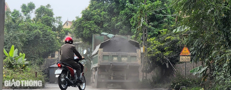 Người d&acirc;n khốn khổ v&igrave; xe tải nặng chạy qua khu d&acirc;n cư ở Th&aacute;i Nguy&ecirc;n- Ảnh 10.